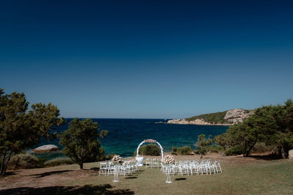 Beach wedding. Baja Sardinia. Olbia.