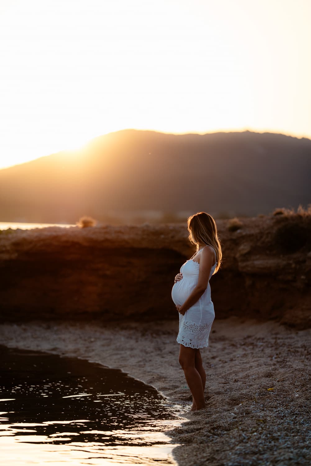 Maternity photography on the Beach alghero